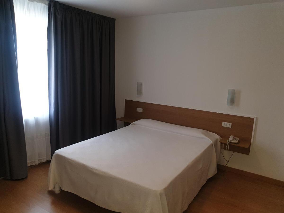 Hotel Millan 네그레라 외부 사진